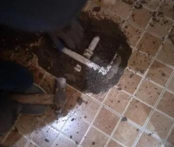 炉霍卫生间漏水维修公司为您分享下卫生间渗水如何处理及注意事项